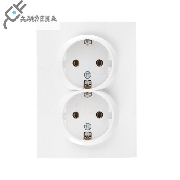 Dvivietis kištukinis lizdas Kanlux Logi, baltos spalvos 