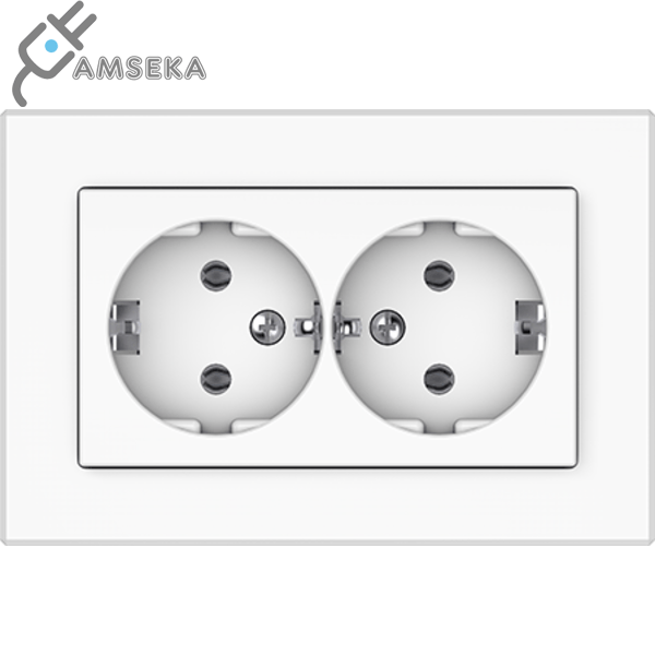 Dvivietis kištukinis lizdas Vilma XP500, su įžem, baltos spalvos